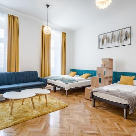 Bpr Stylish Vagabond Apartment With Ac Budapest Exteriör bild