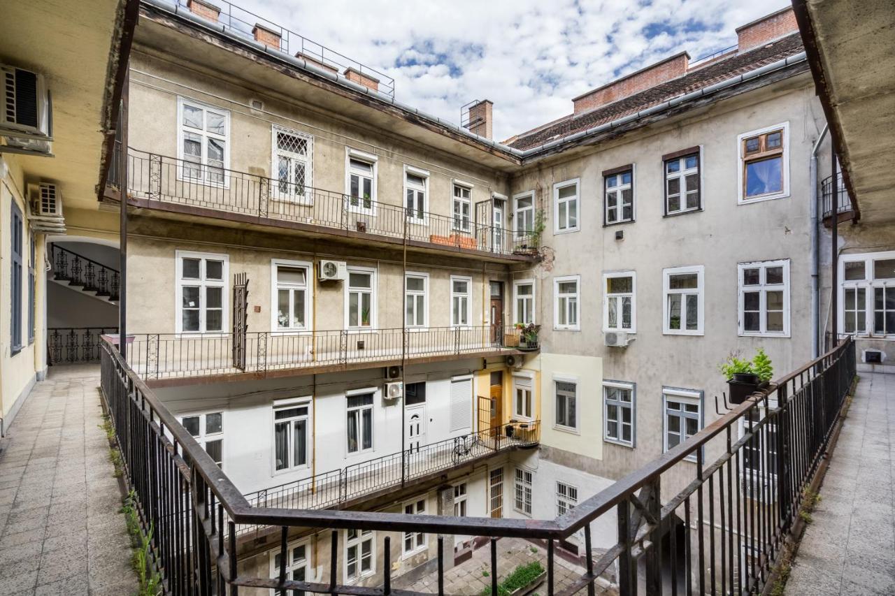Bpr Stylish Vagabond Apartment With Ac Budapest Exteriör bild